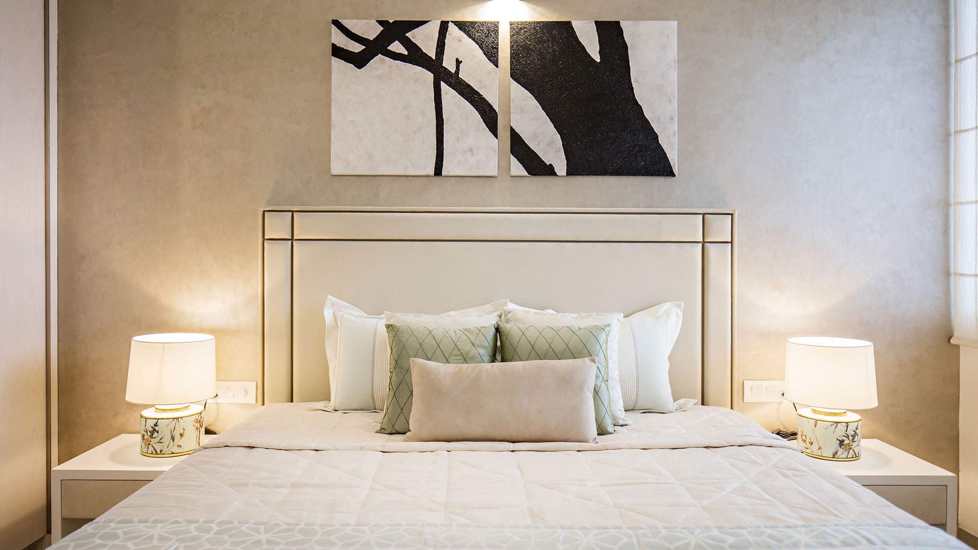 Featured Image Of Century Horizon Gallery 1